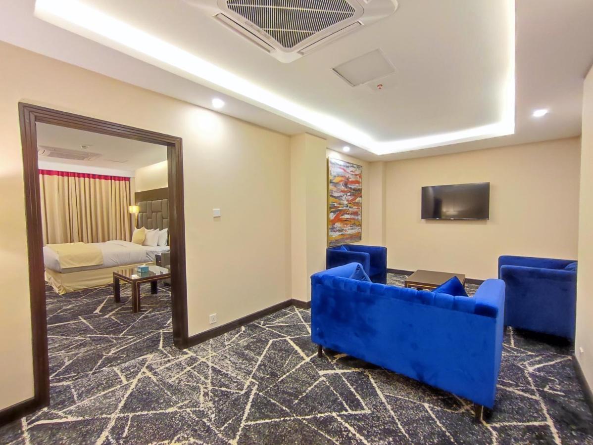 Ramada By Wyndham Murree Lower Topa Resort מראה חיצוני תמונה