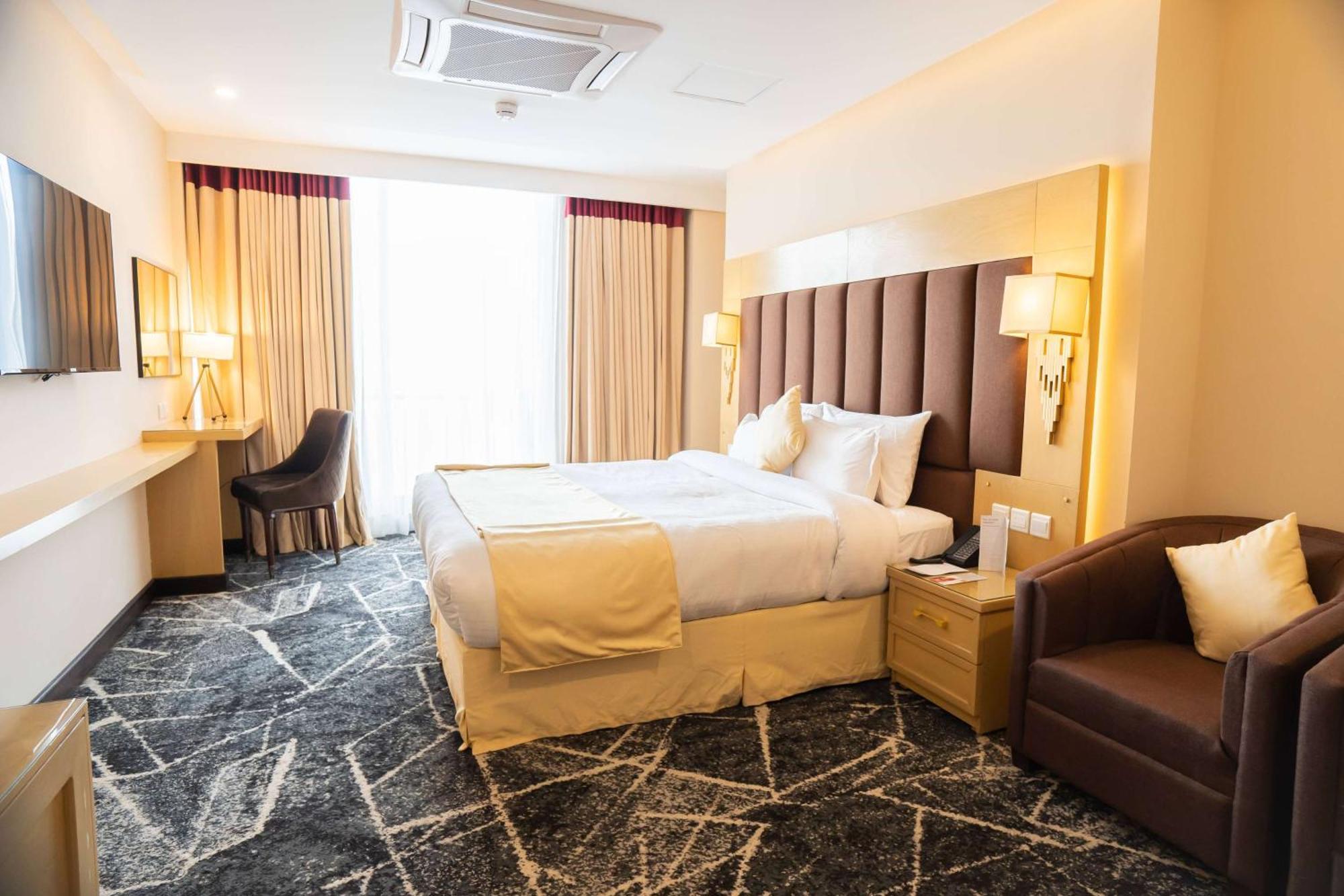 Ramada By Wyndham Murree Lower Topa Resort מראה חיצוני תמונה