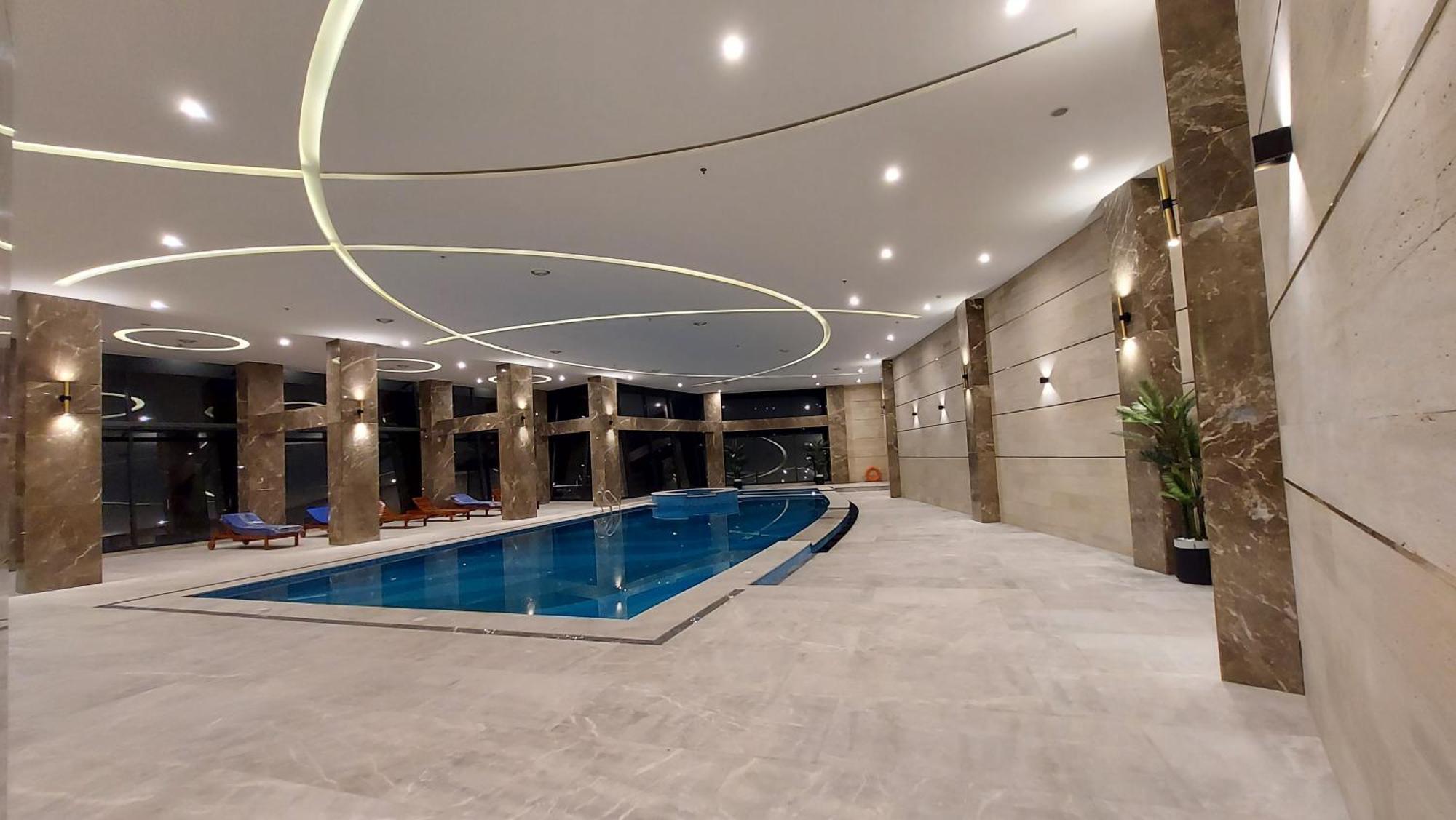 Ramada By Wyndham Murree Lower Topa Resort מראה חיצוני תמונה